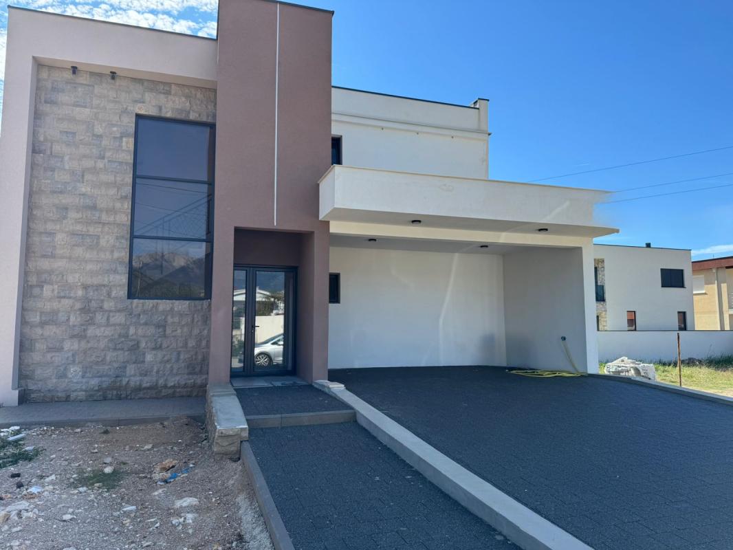 Casa Zeleni Pojas, Montenegro, 338 m² - imagen 3