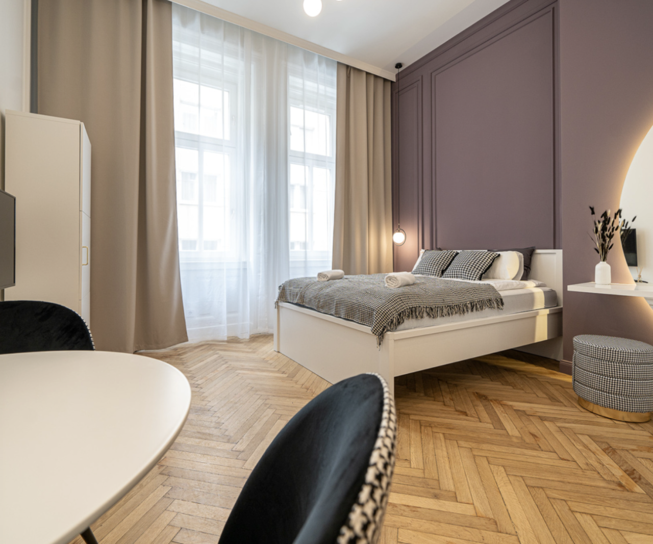 Hotel in Budapest, Hungary - picture 1