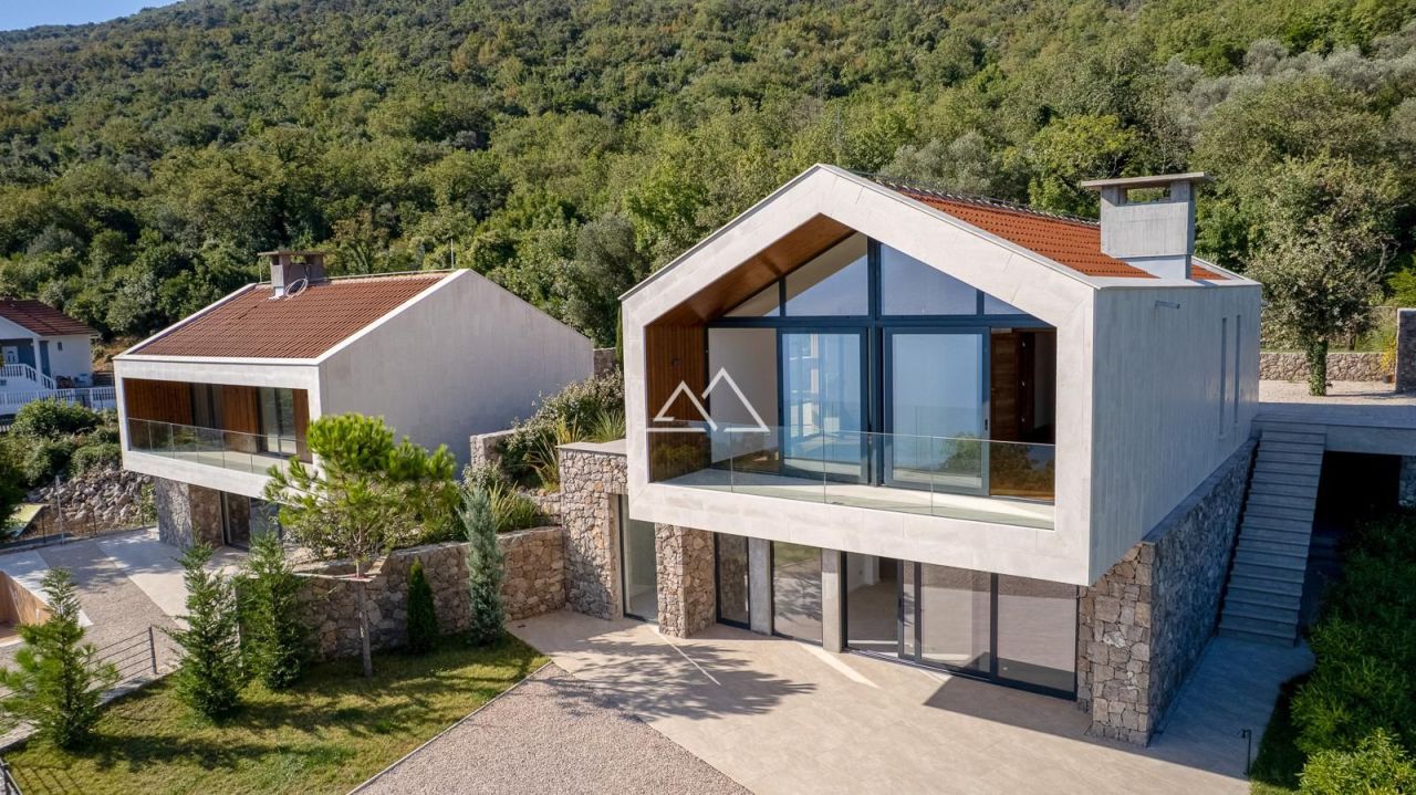 Villa in Zabrze, Montenegro, 173 m² - Foto 1