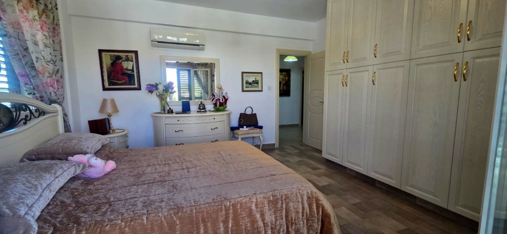 Piso en Lárnaca, Chipre, 240 m² - imagen 8