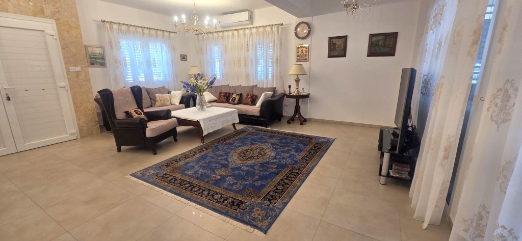 Piso en Lárnaca, Chipre, 240 m² - imagen 11