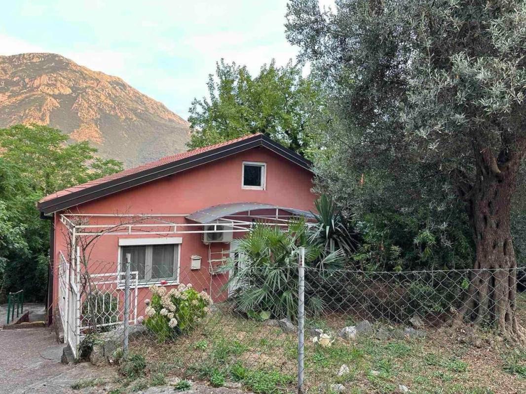 Casa en el Bar, Montenegro, 120 m² - imagen 1