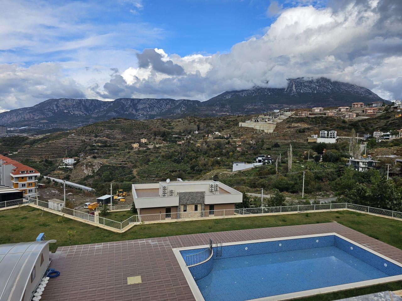 Villa à Alanya, Turquie, 300 m² - image 1