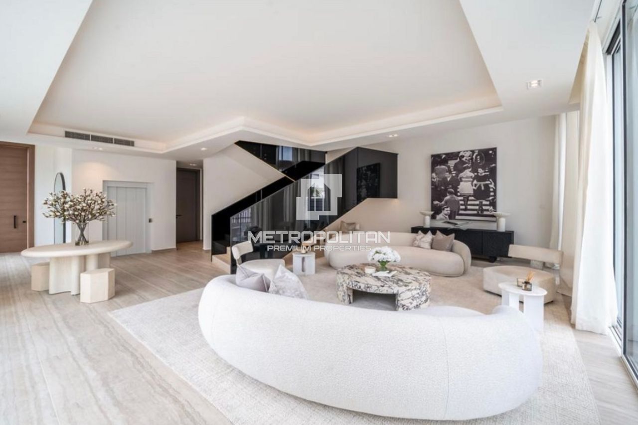 Villa in Dubai, UAE, 180 m² - picture 1