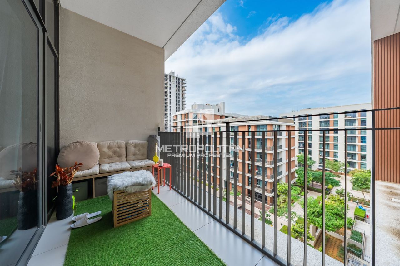 Apartment in Dubai, UAE, 81 m² - picture 2