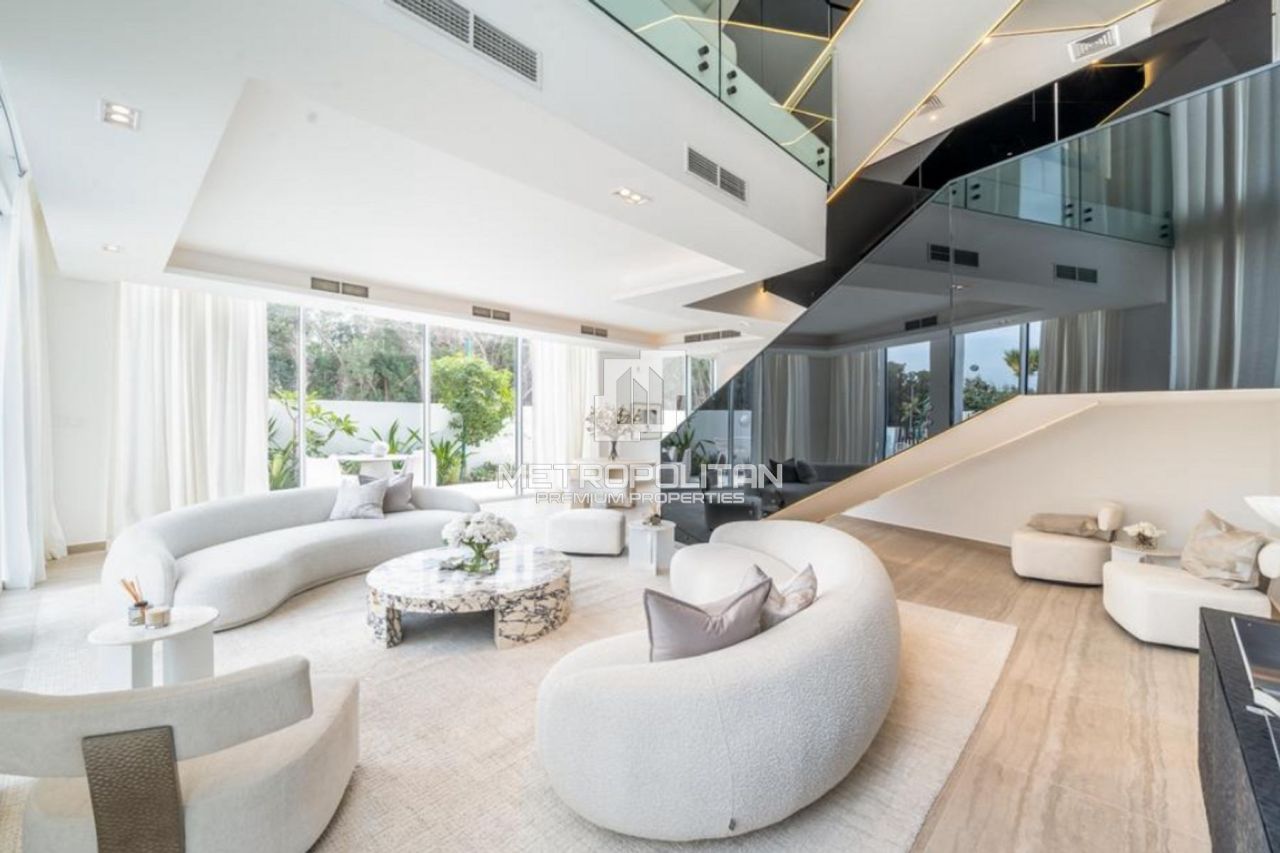 Villa in Dubai, UAE, 180 m² - picture 2