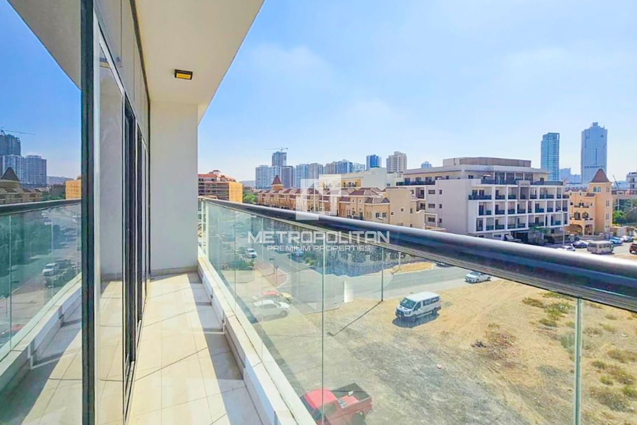 Apartment in Dubai, UAE, 83 m² - picture 3