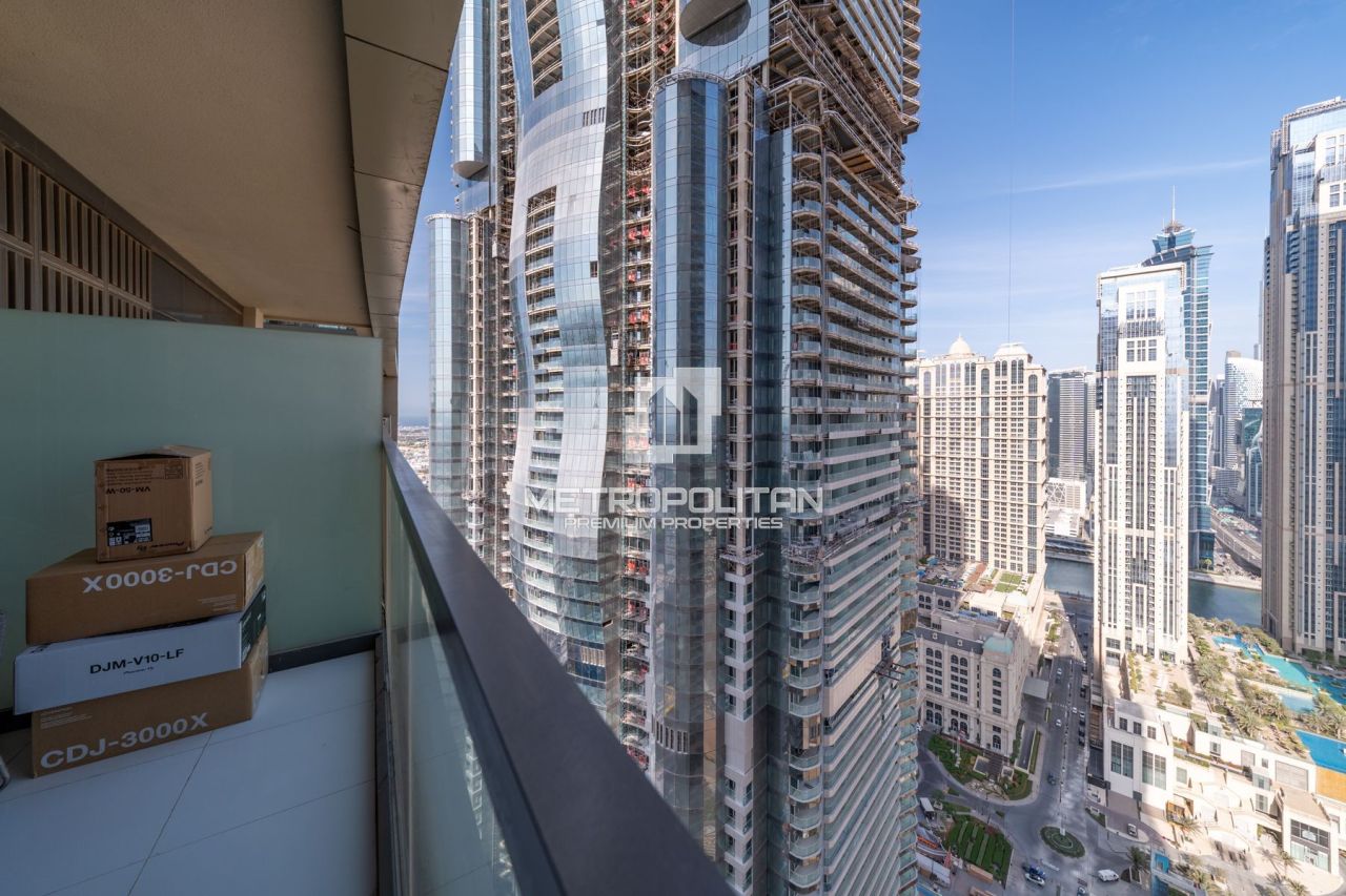 Apartment in Dubai, UAE, 63 m² - picture 3