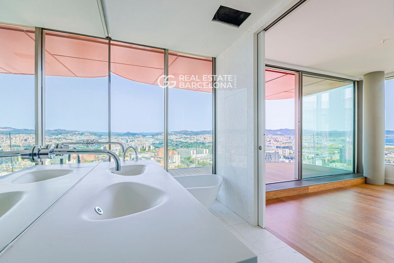 Flat in Barcelona, Spain, 272 m² - picture 4