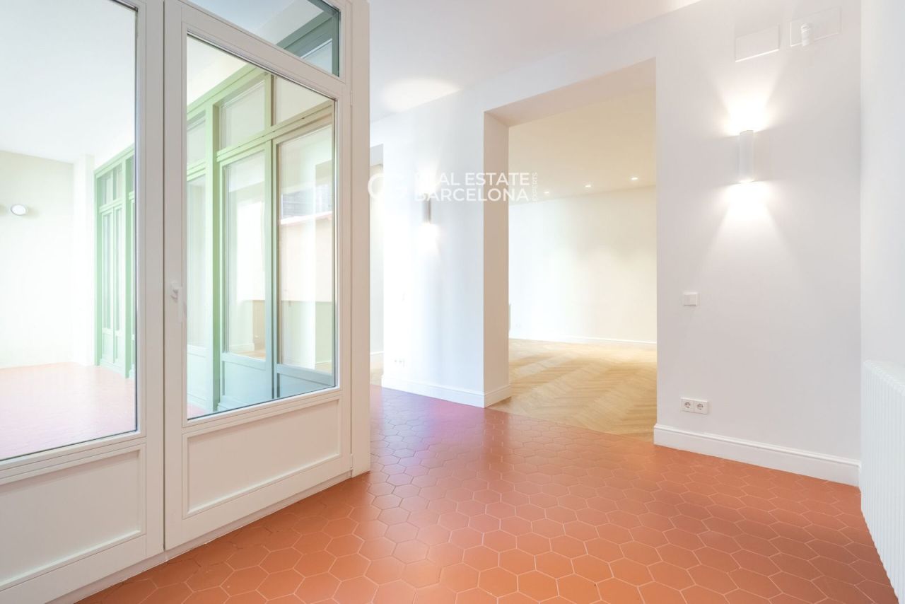 Piso en Barcelona, España, 163 m² - imagen 5