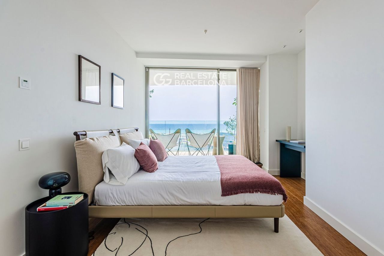 Flat in Barcelona, Spain, 184 m² - picture 8