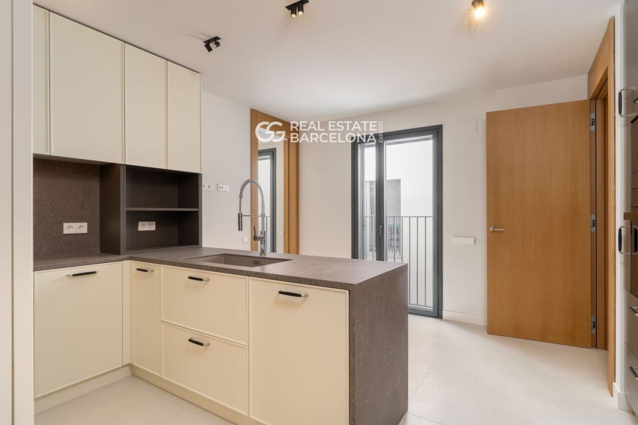 Flat Barcelona, Sabadell, Spain, 201 m² - picture 8