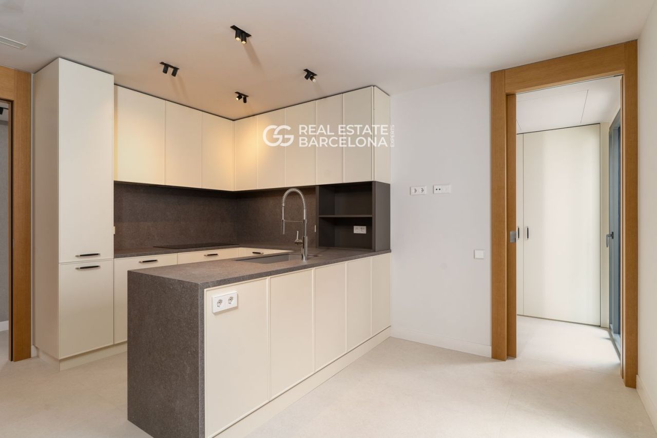 Flat in Barcelona, Spain, 201 m² - picture 9