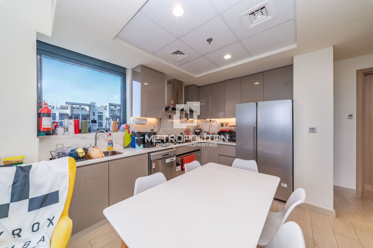 Apartment in Dubai, UAE, 100 m² - picture 7