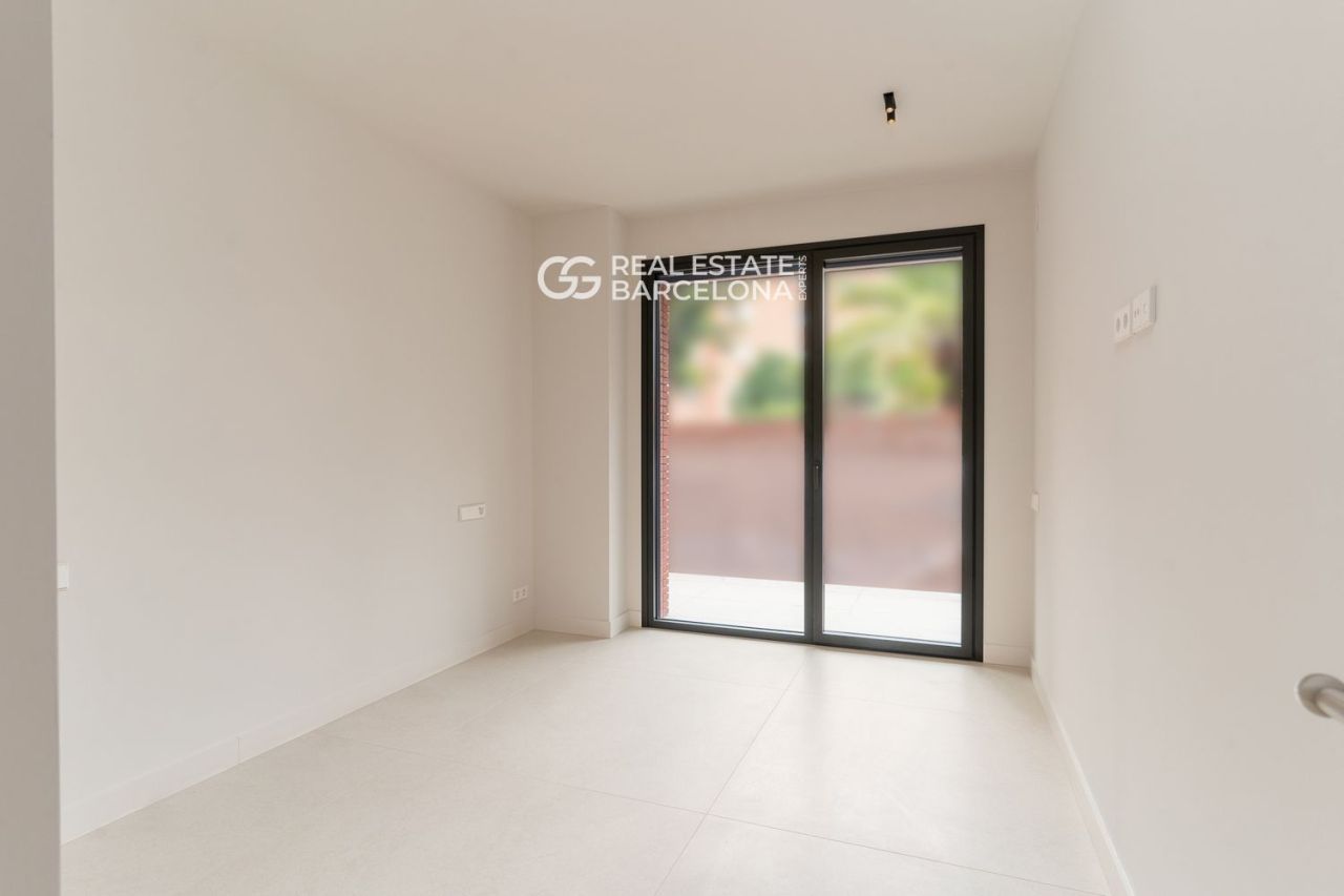 Flat in Barcelona, Spain, 201 m² - picture 15