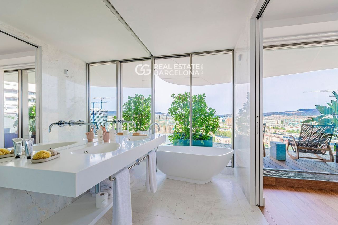 Flat in Barcelona, Spain, 184 m² - picture 16