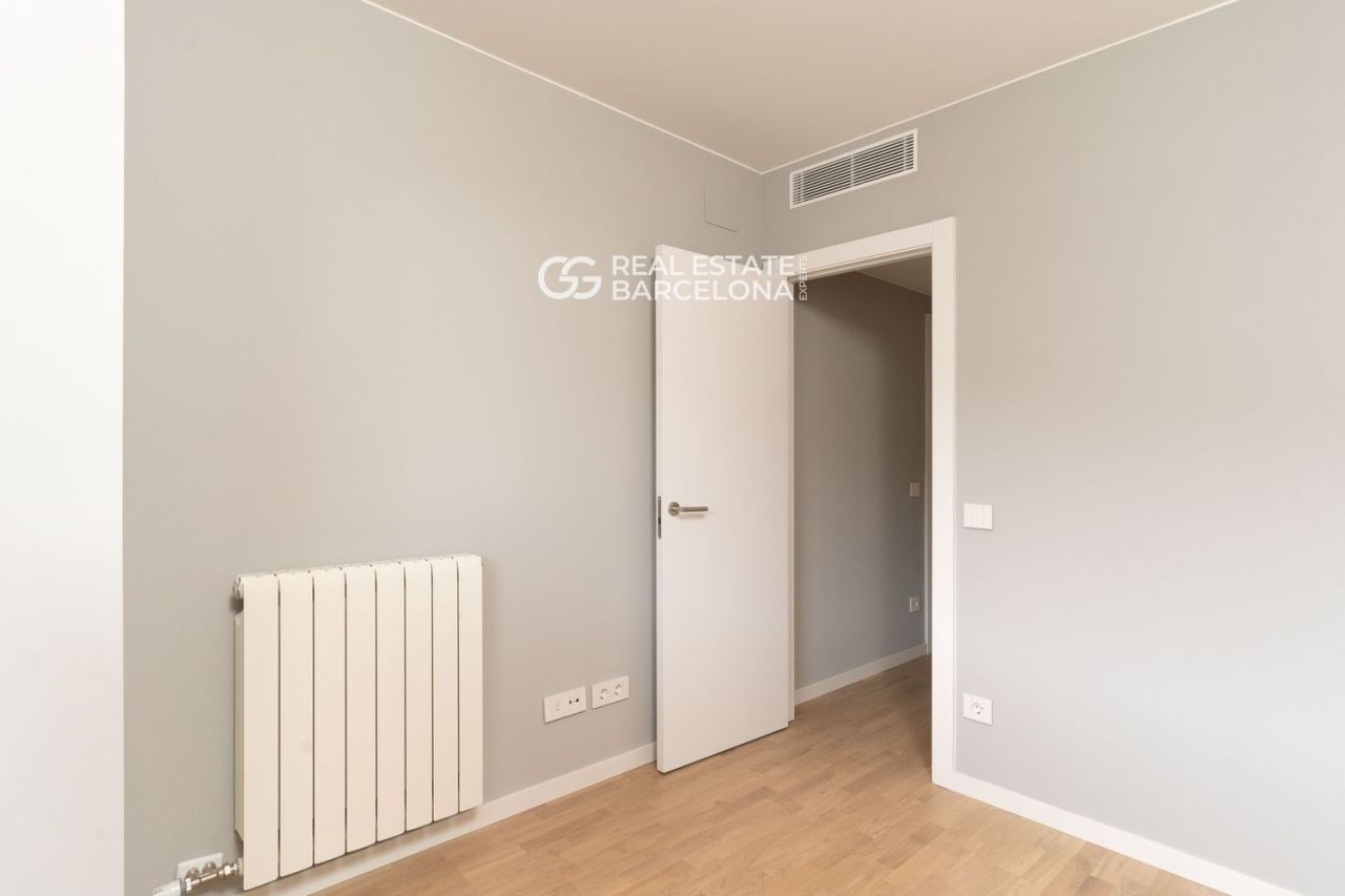 Flat in Badalona, Spain, 114 m² - picture 18