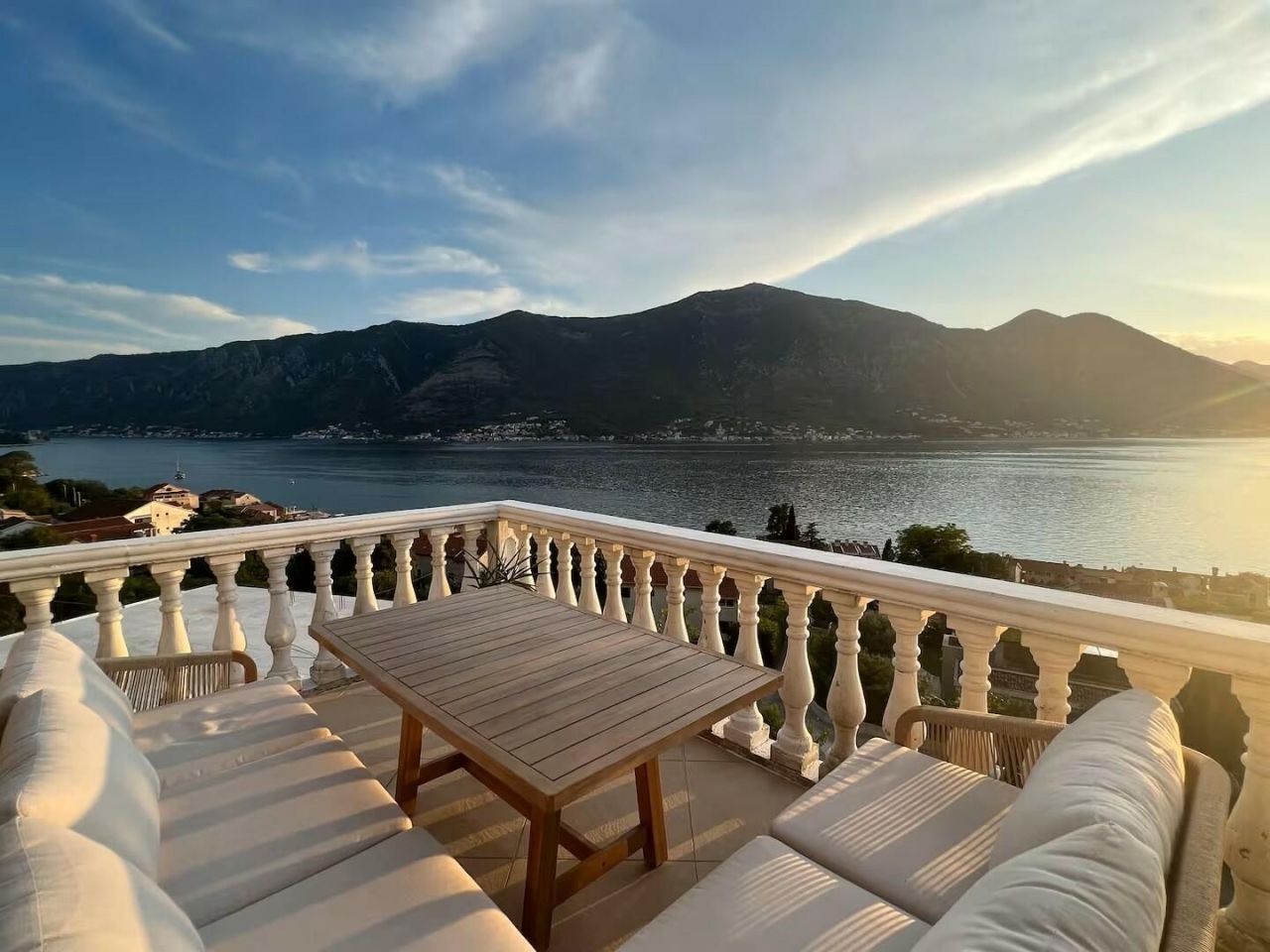 Appartement à Dobrota, Monténégro, 60 m² - image 2