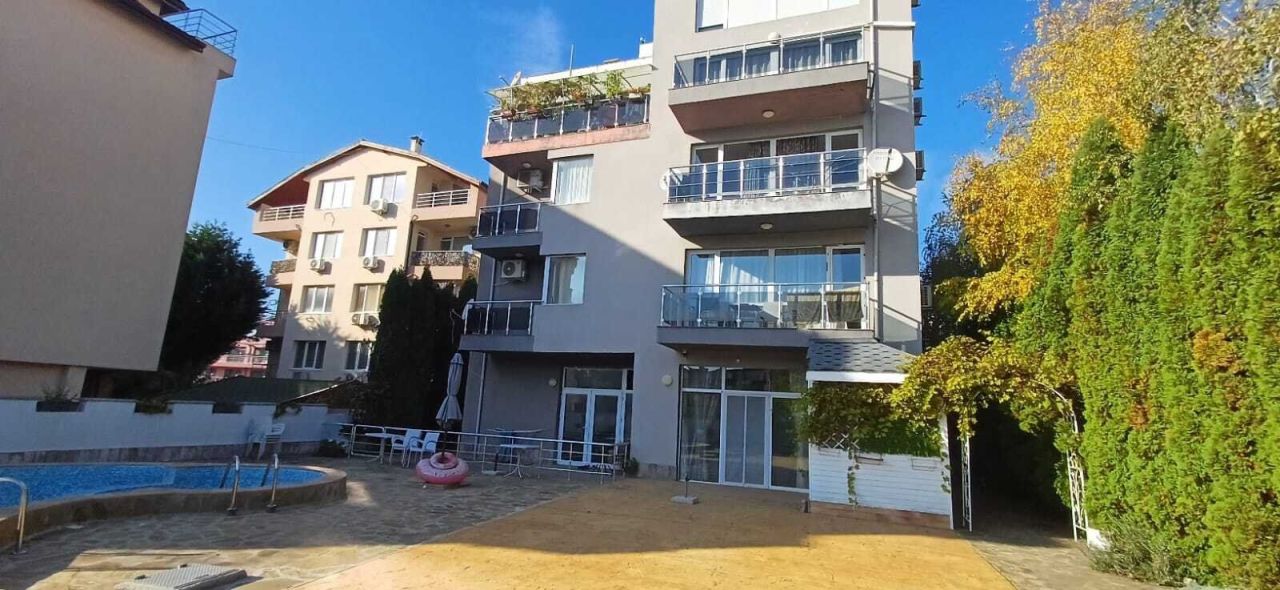 Appartamenti a Nesebăr, Bulgaria, 100 m² - foto 1