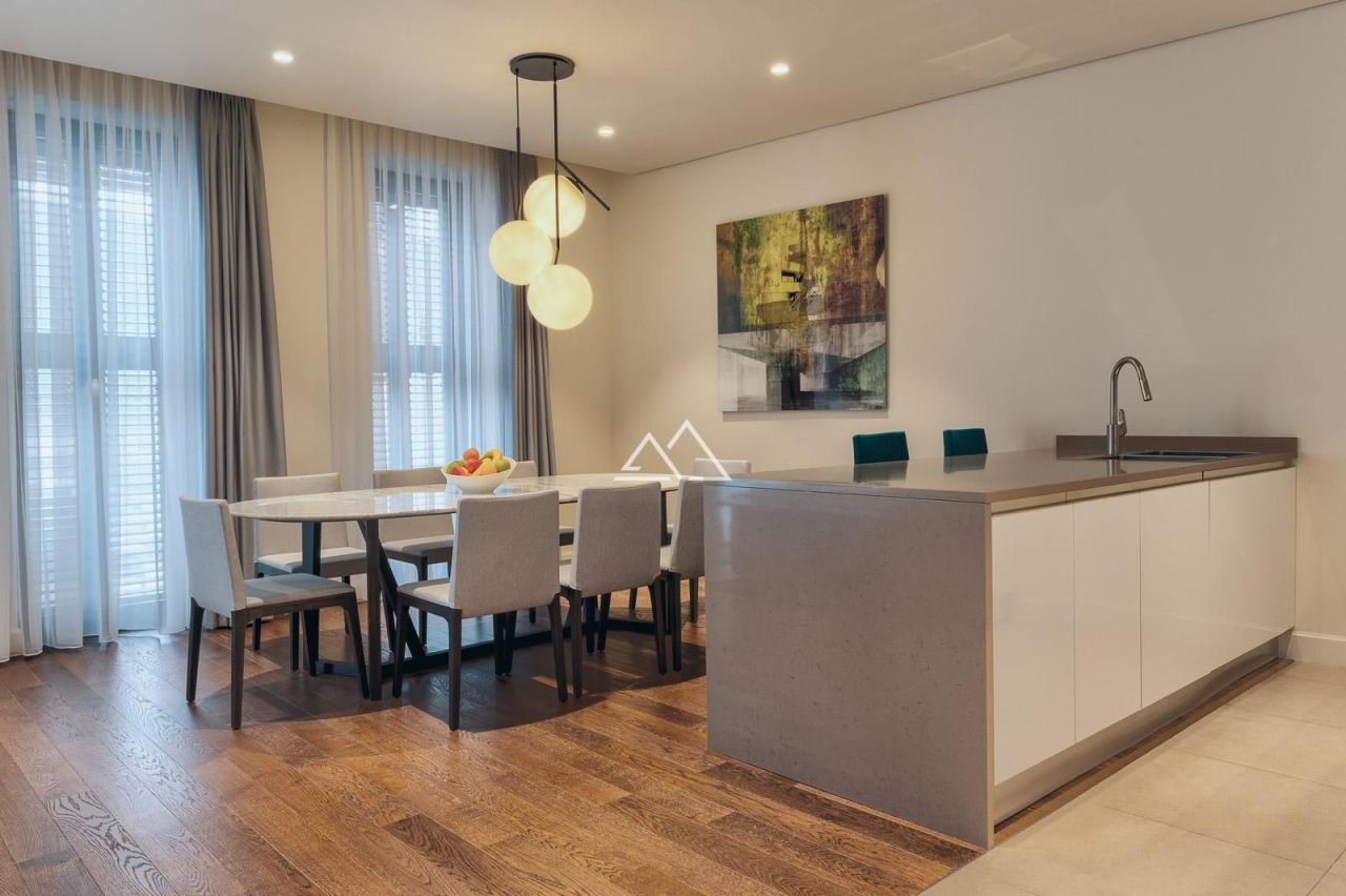 Apartment in Kumbor, Montenegro, 155 m² - picture 4