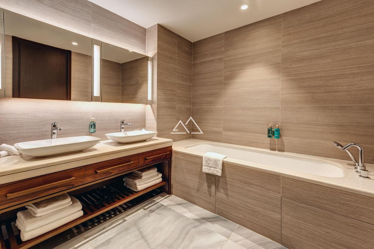 Apartment in Kumbor, Montenegro, 155 m² - picture 8