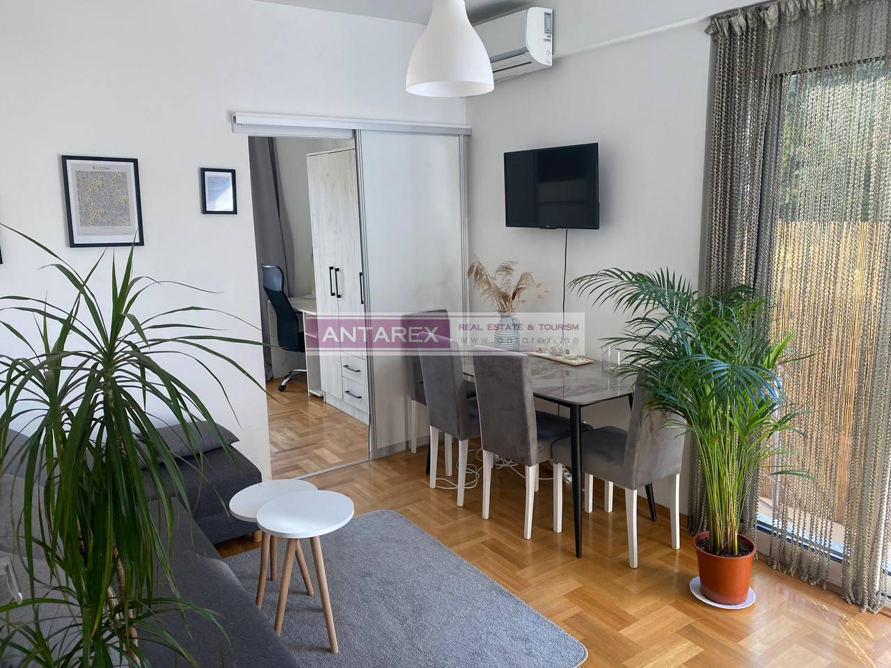 Apartamento en Budva, Montenegro, 64 m² - imagen 2