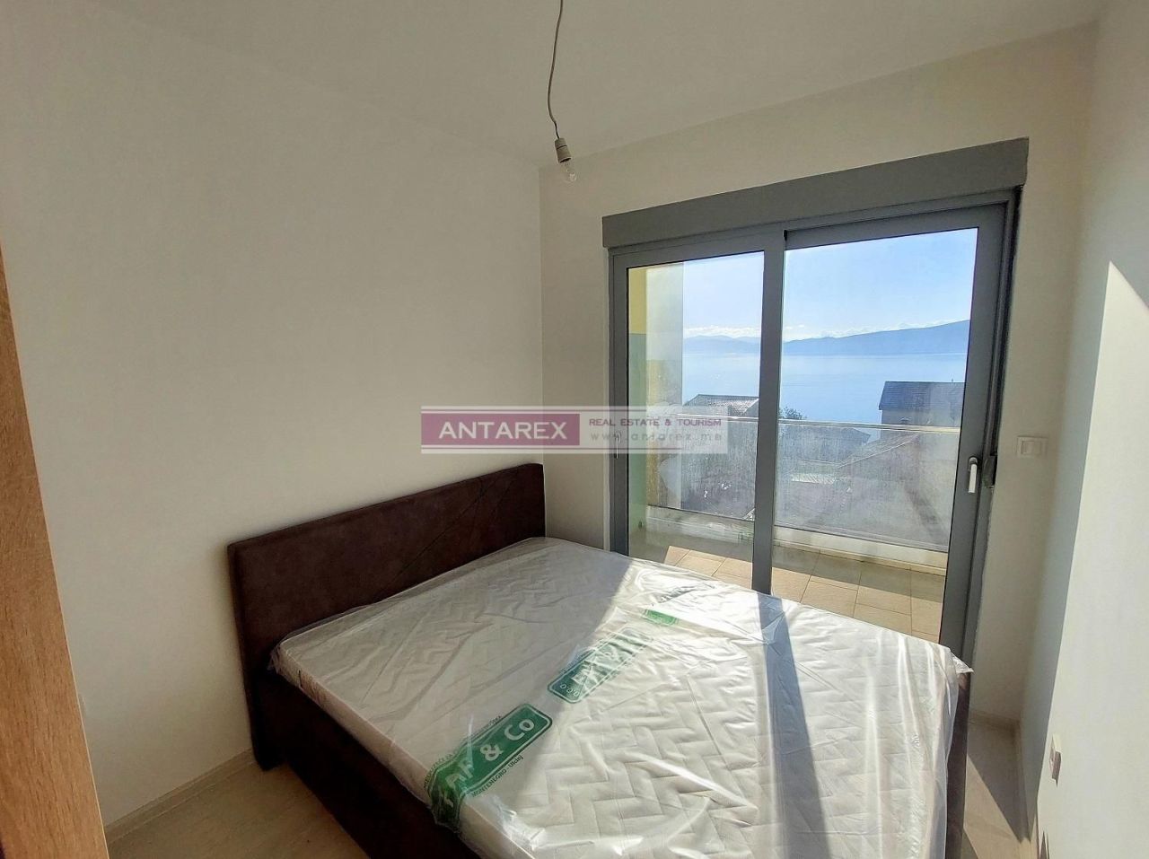 Apartment in Bijela, Montenegro, 41 m² - picture 4