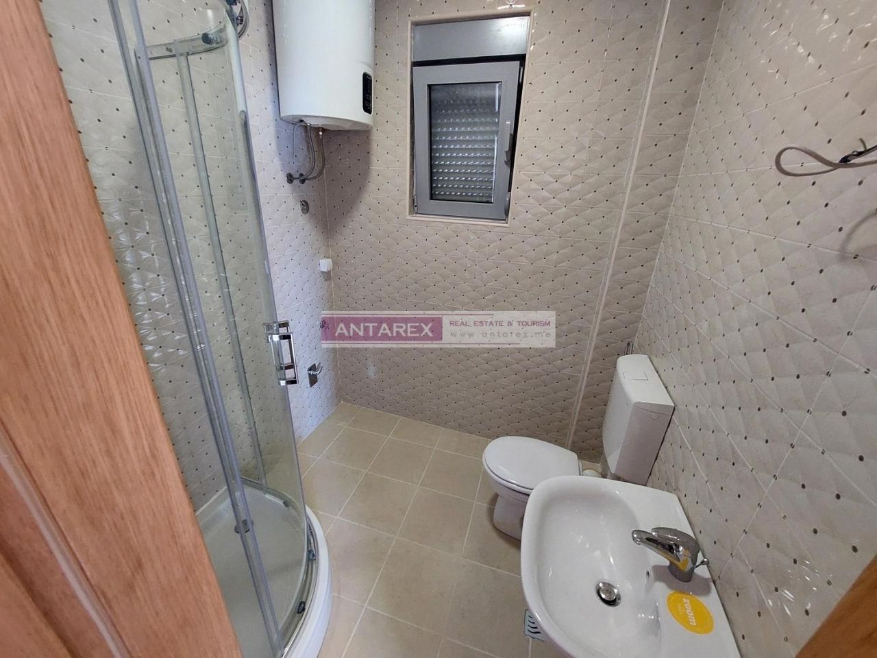 Apartment in Bijela, Montenegro, 54 m² - picture 9