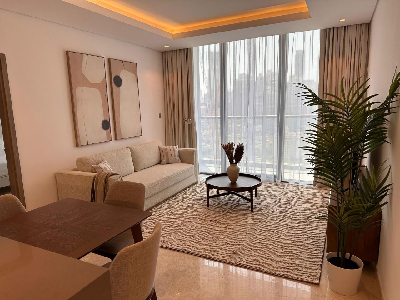 Flat in Dubai, UAE, 90.62 m² - picture 1
