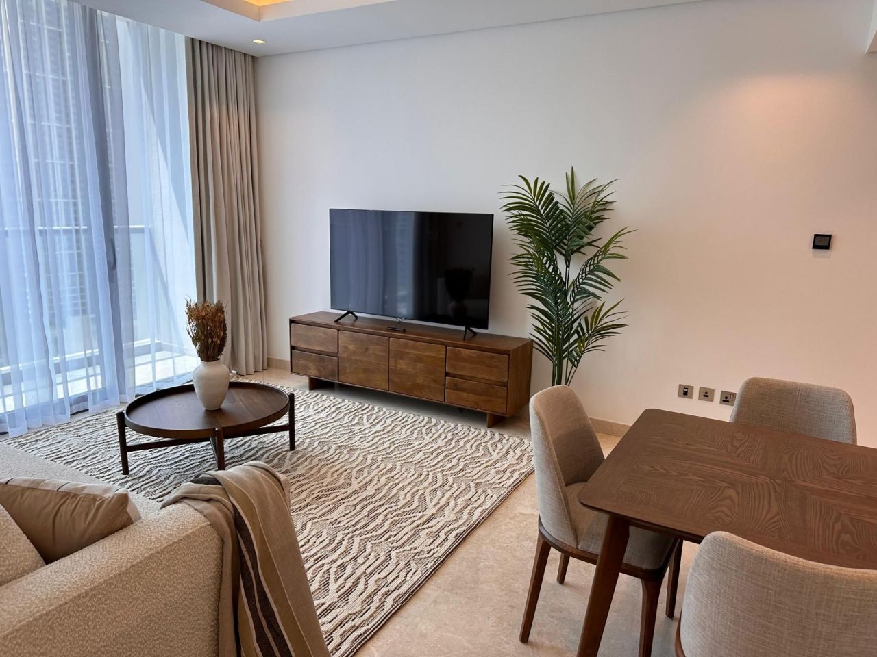 Flat in Dubai, UAE, 90.62 m² - picture 5