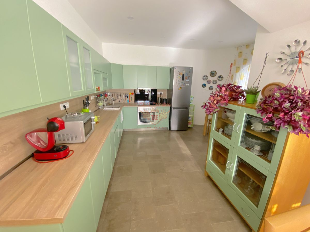 Haus in Budva, Montenegro, 299 m² - Foto 4