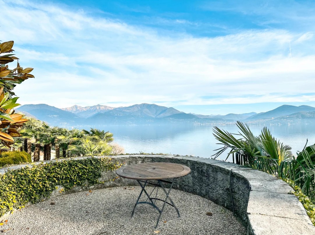 Hôtel à Oggebbio, Italie, 3 500 m² - image 3