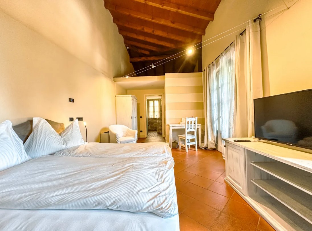 Hôtel à Oggebbio, Italie, 3 500 m² - image 12