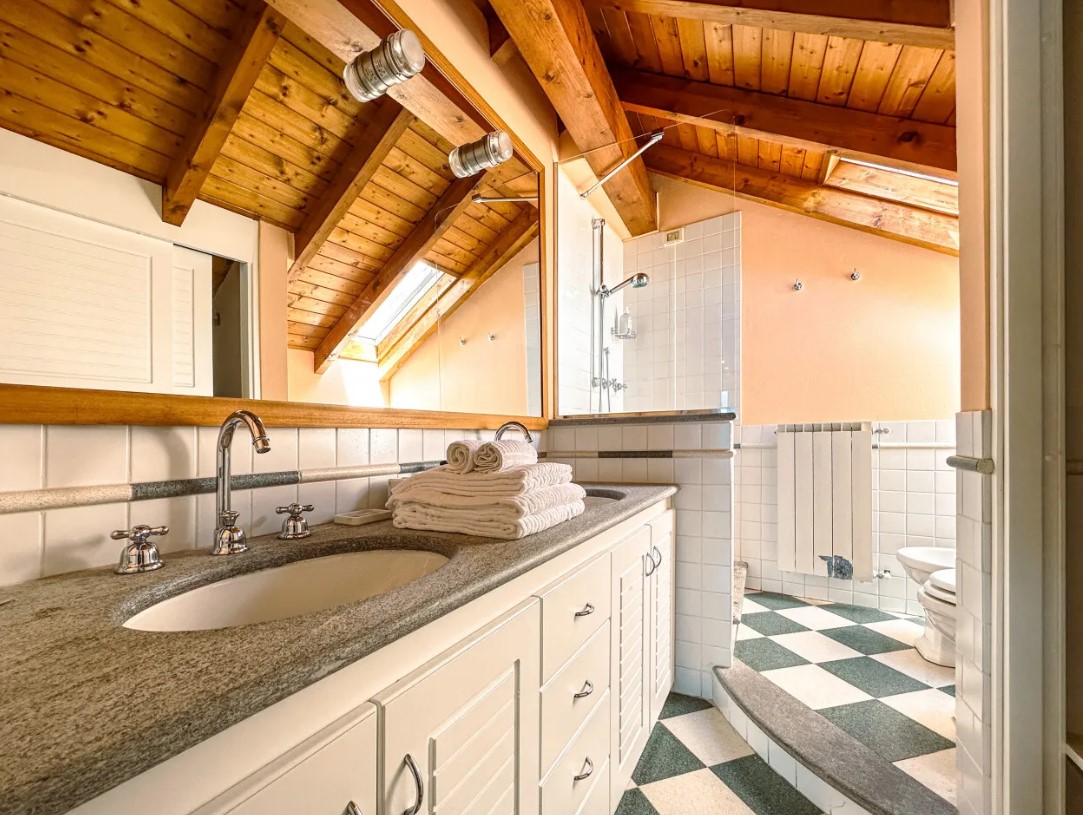 Hôtel à Oggebbio, Italie, 3 500 m² - image 17