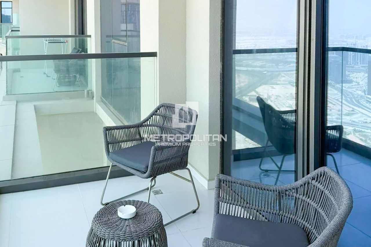 Apartment in Dubai, UAE, 40 m² - picture 5