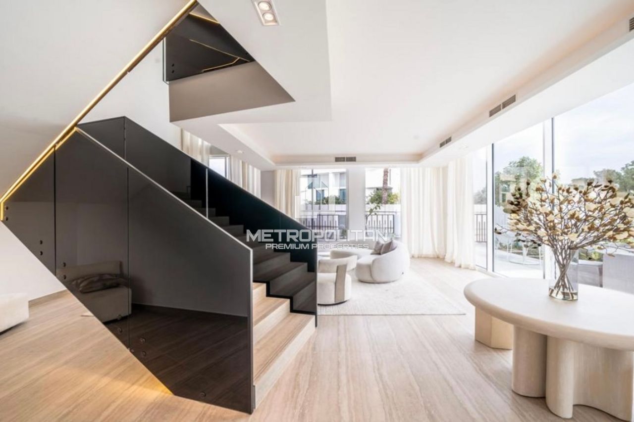 Villa in Dubai, UAE, 180 m² - picture 11