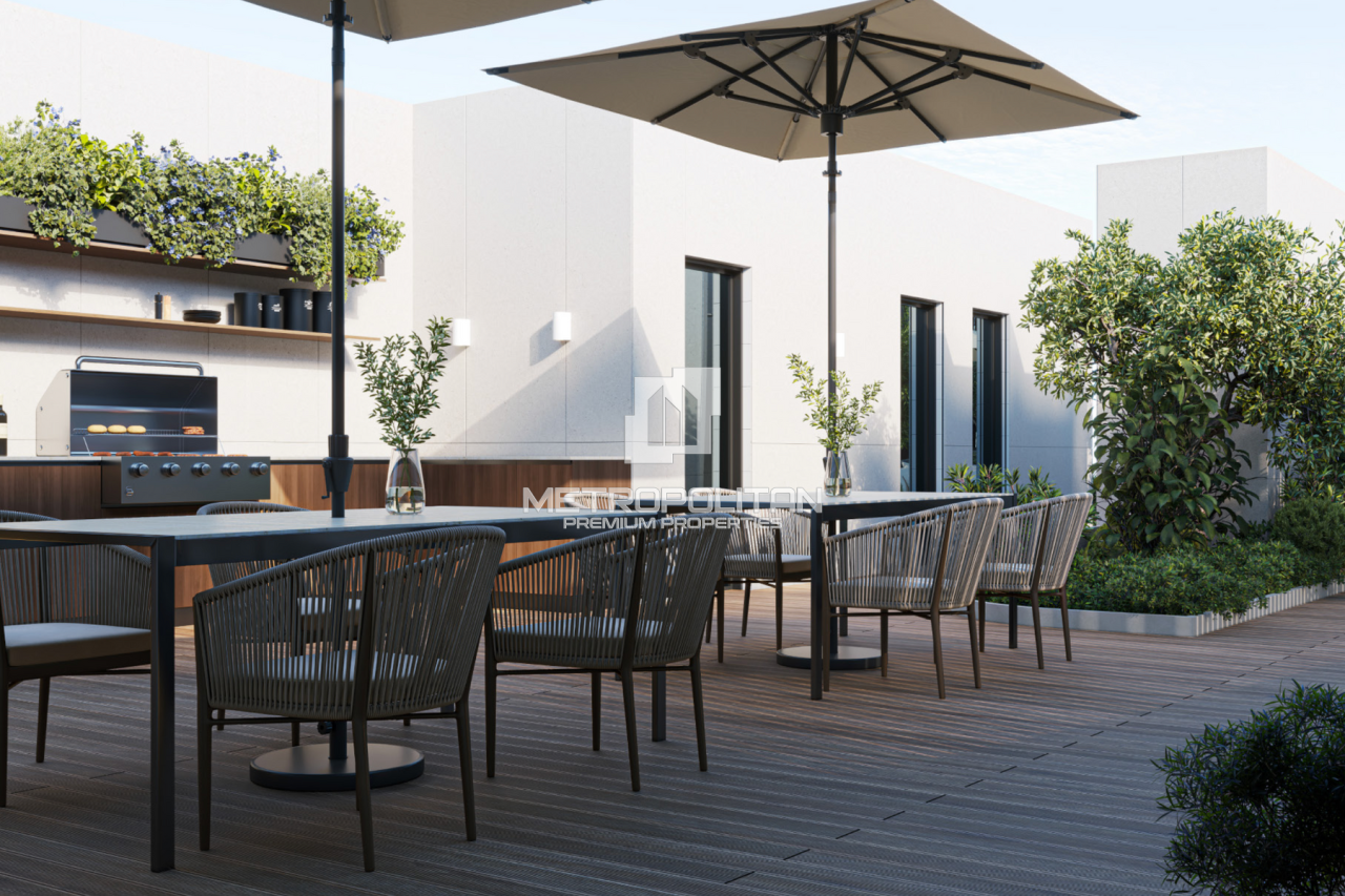 Apartment in Dubai, UAE, 90 m² - picture 12