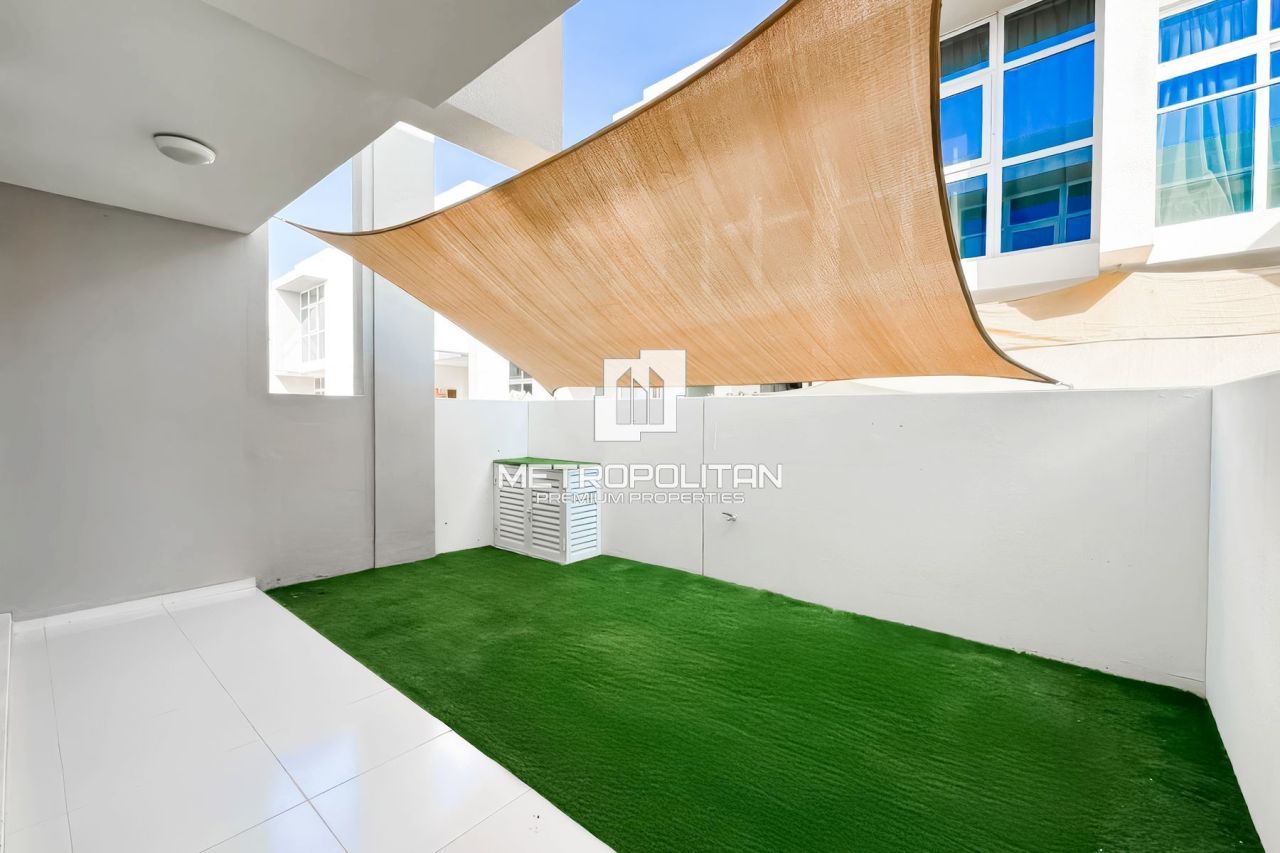 Townhouse in Dubai, UAE, 155 m² - picture 14