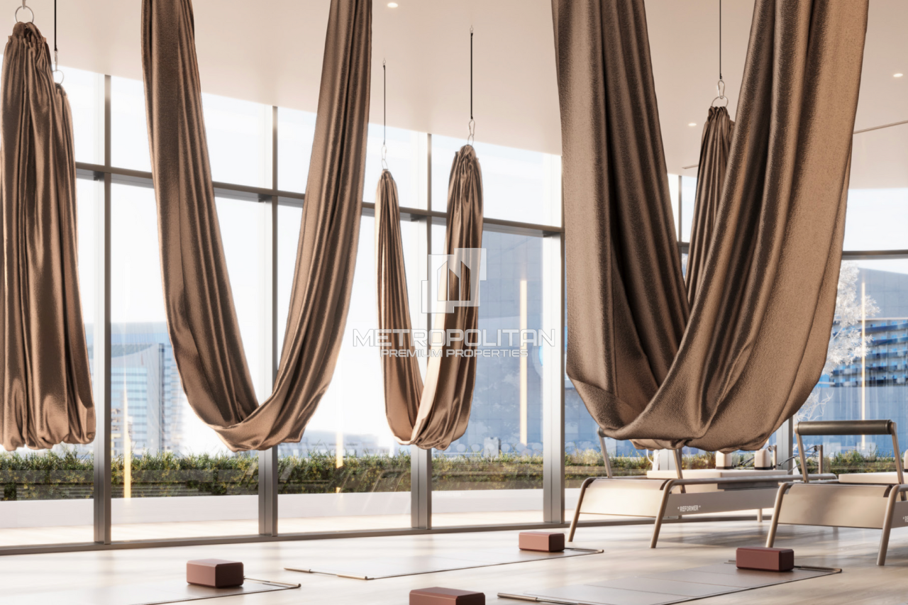 Apartment in Dubai, UAE, 90 m² - picture 14