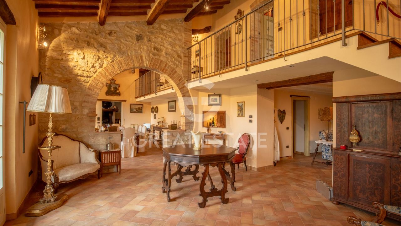 House in Perugia, Italy, 380 m² - picture 9