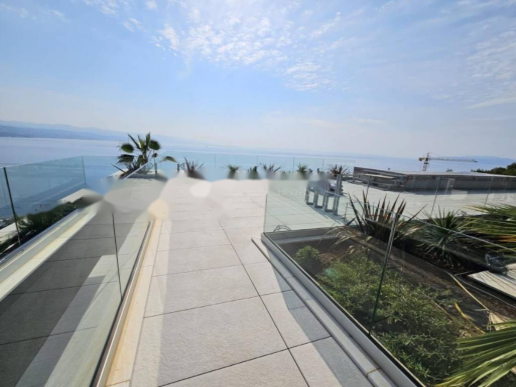 Appartamento a Opatija, Croazia, 296 m² - foto 1