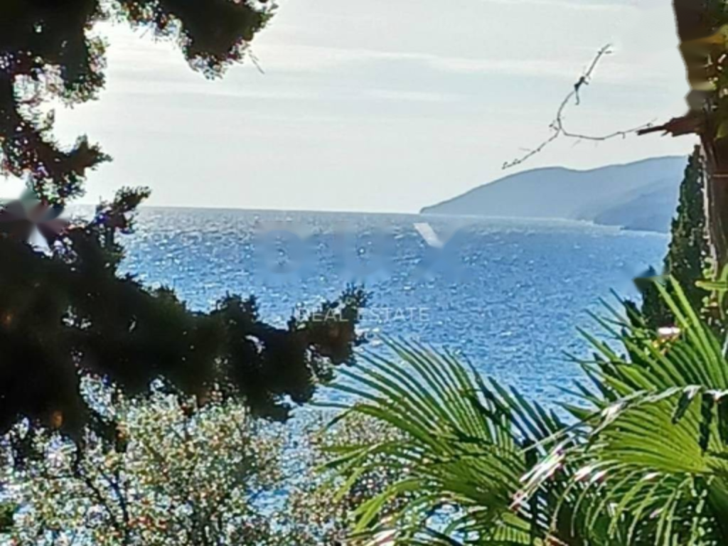 Flat in Opatija, Croatia, 294 m² - picture 1