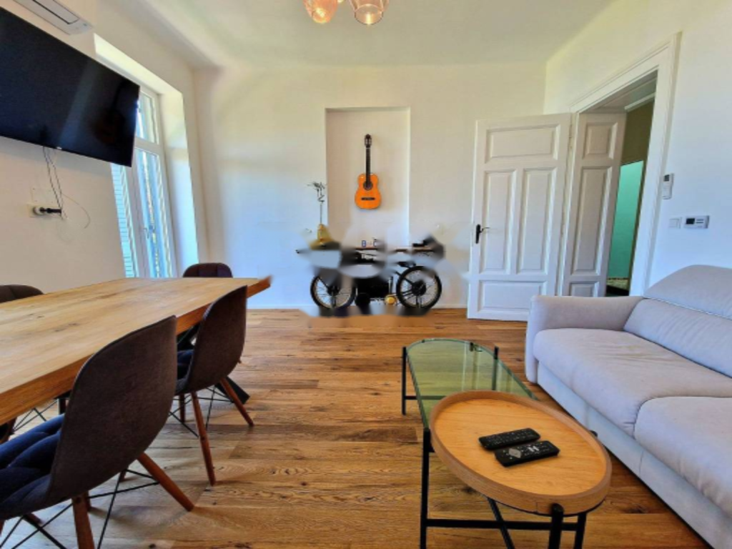 Flat in Opatija, Croatia, 100 m² - picture 1