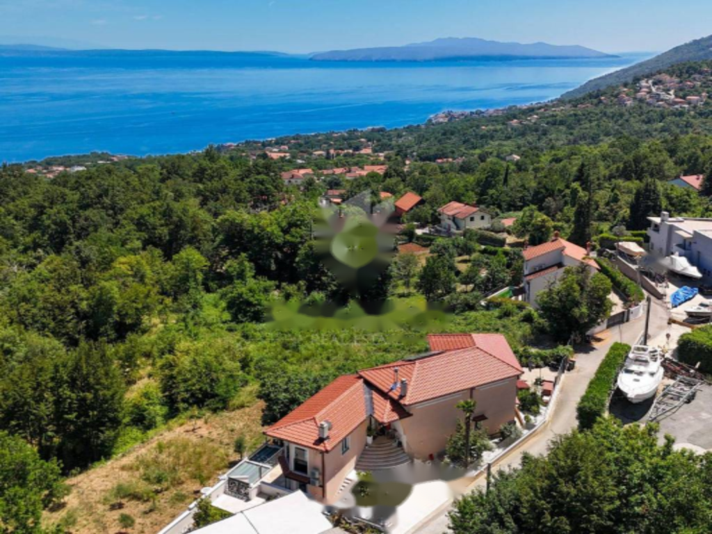 Casa a Opatija, Croazia, 385 m² - foto 1