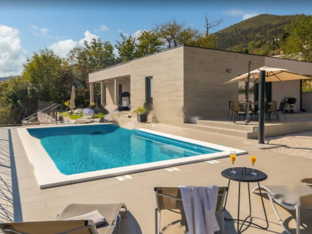 Haus in Opatija, Kroatien, 1 224 m² - Foto 1