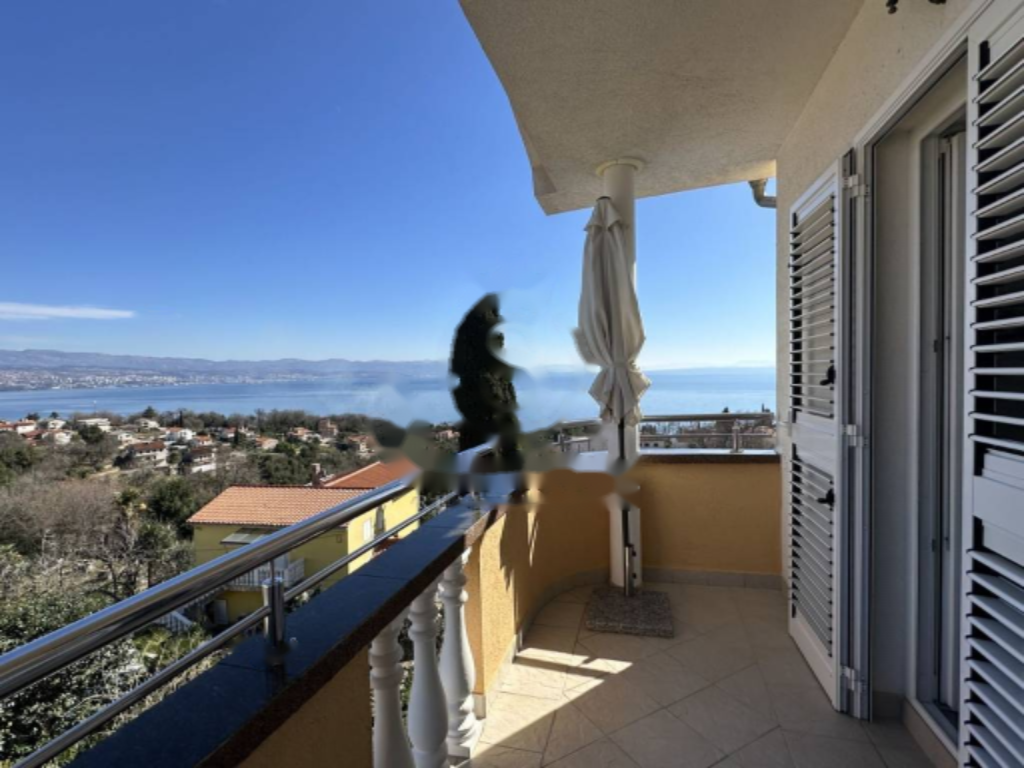 Flat in Opatija, Croatia, 86 m² - picture 1