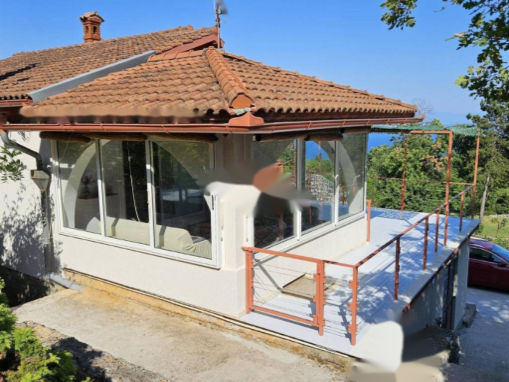 Maison à Opatija, Croatie, 200 m² - image 1