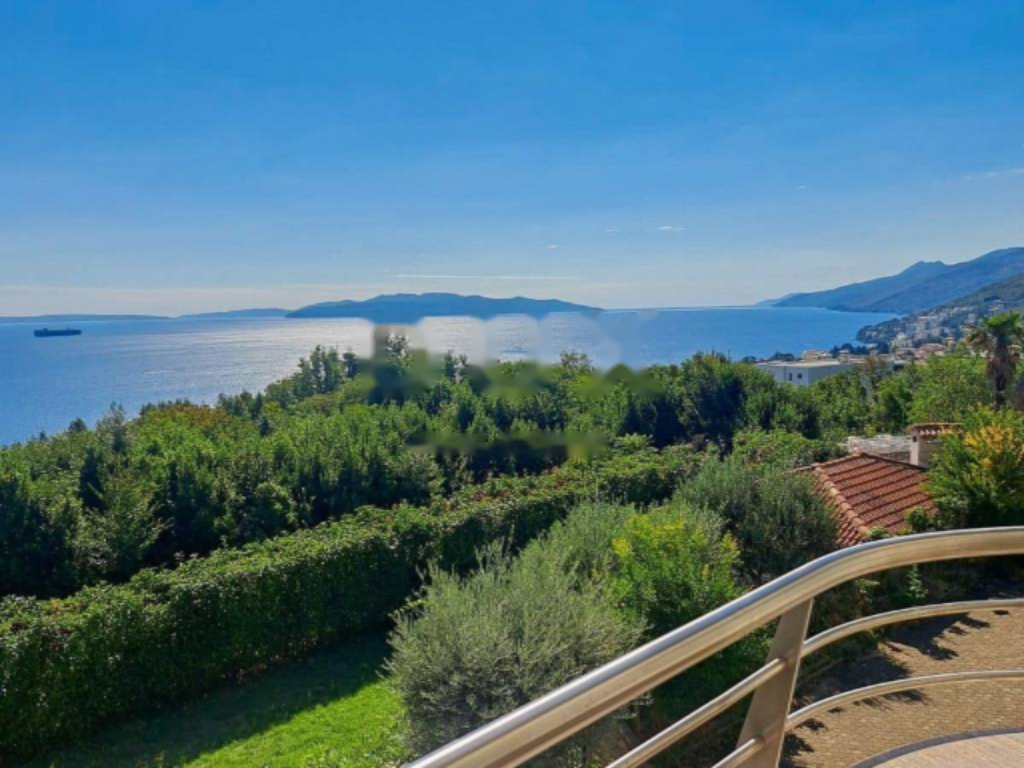 Flat in Opatija, Croatia, 96 m² - picture 1