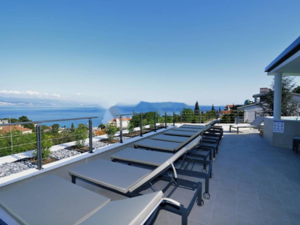 Casa en Opatija, Croacia, 640 m² - imagen 1