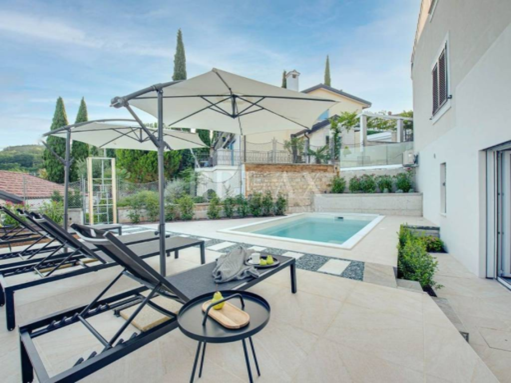 Piso en Opatija, Croacia, 72 m² - imagen 1